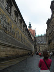 Дрезден. Если мне не изменяет память, то на стене изображены все короли  династии Веттинов.