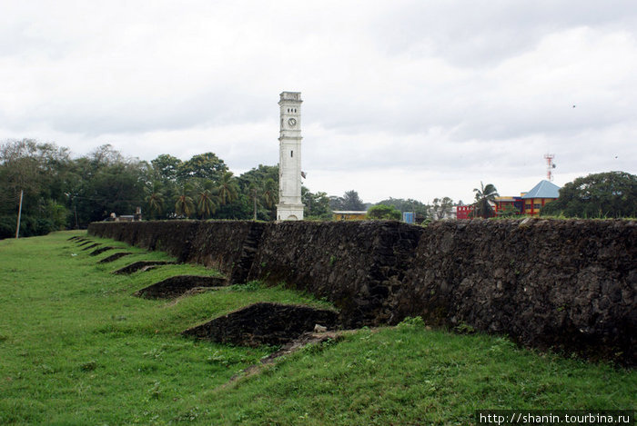 Длинная стена форта Матара, Шри-Ланка