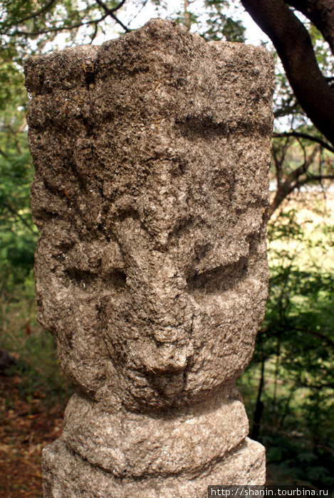 Каменная голова Наланда, Шри-Ланка