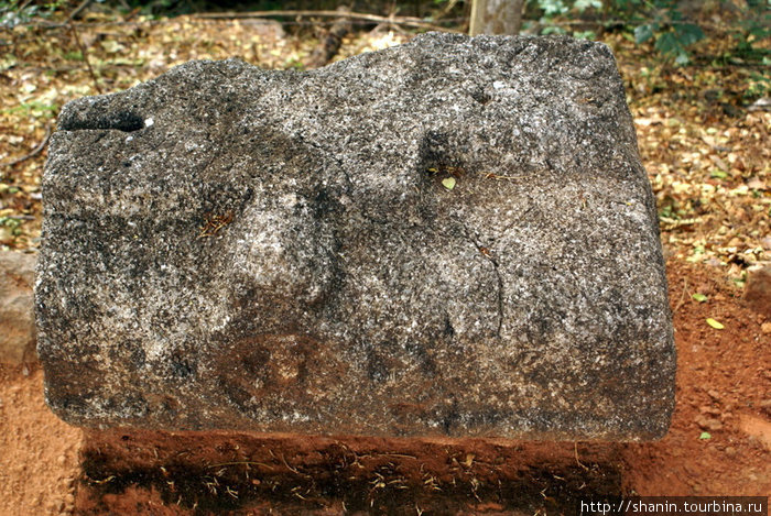 Камень Наланда, Шри-Ланка