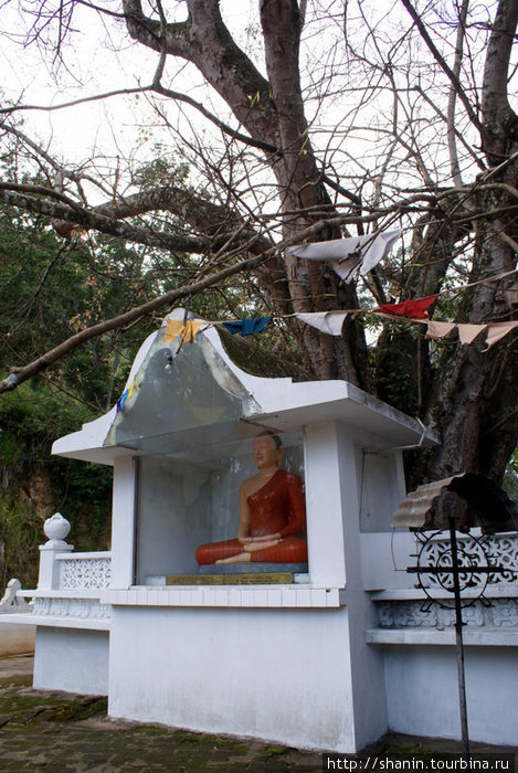 Храм Дова Бандаравела, Шри-Ланка