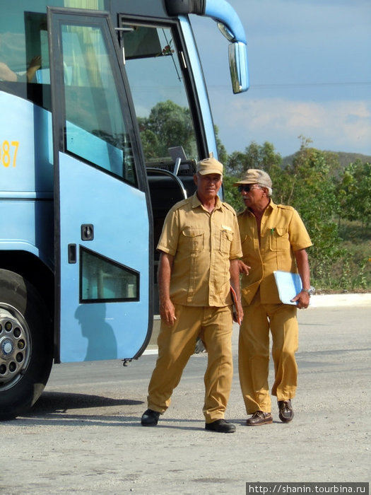 Автобусы тоже останавливают Куба