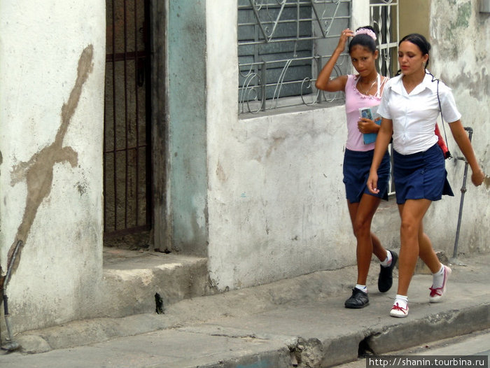 Школьницы Сантьяго-де-Куба, Куба