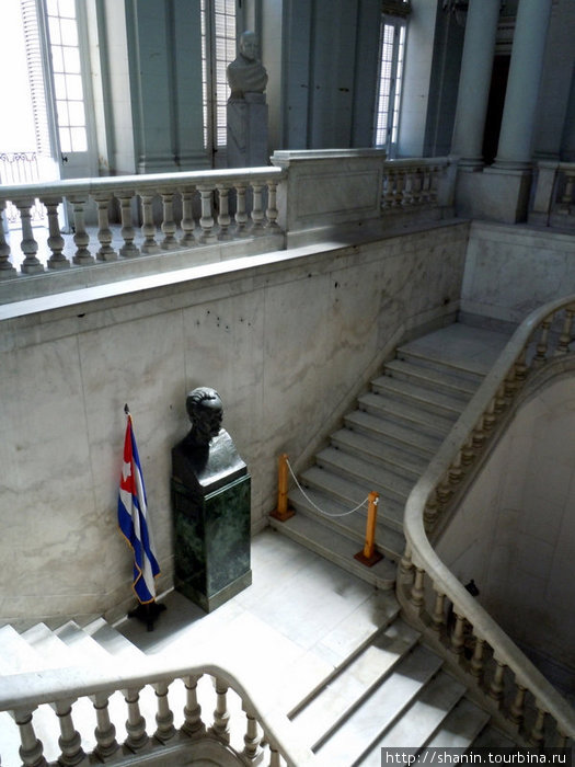 На лестнице Гавана, Куба