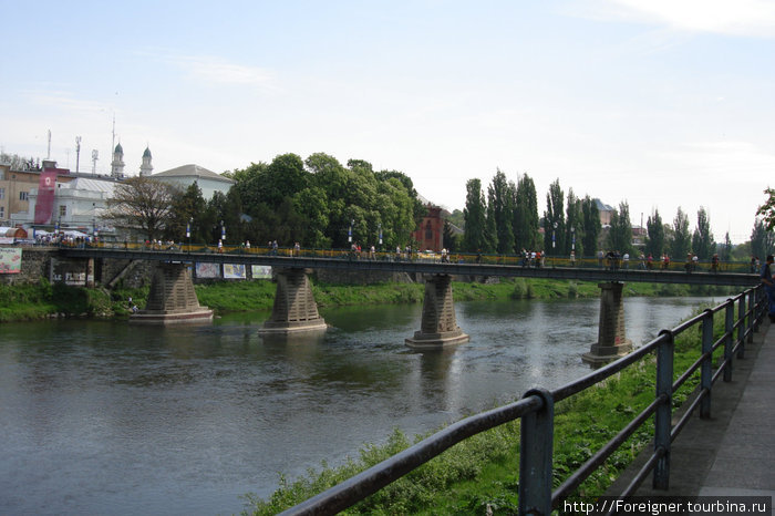 Пешеходный мост Ужгород, Украина