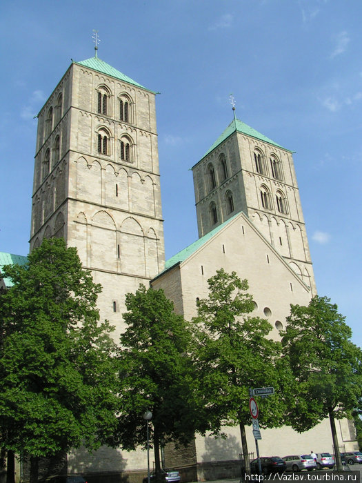 Западный фасад собора Мюнстер, Германия