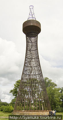Первая в мире стальная сетчатая башня в форме гиперболоида вращения, построенная Шуховым  (фото из интернета)