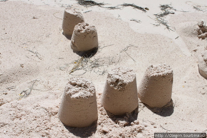 Построим замки из песка Хаф-Мун-Бей, Антигуа и Барбуда