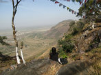 Вид  с вершины Гридхракуты  на современный Раджгир