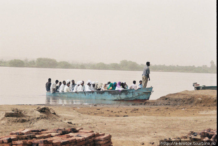 Лодка фирмы Спаси, Аллах Делго, Судан