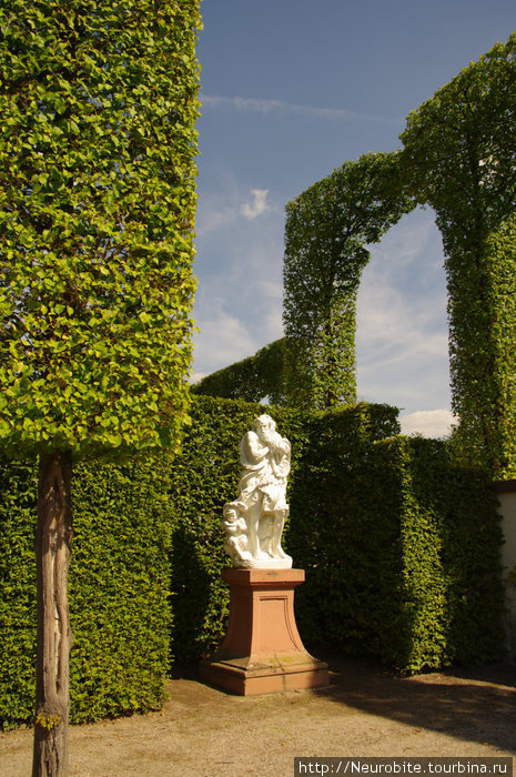 Шветцингенский замок - скульптуры - ч.3 Гейдельберг, Германия