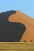 Соссусфлей известен своими монументальными дюнами, самая высокая из которых 325 метров.