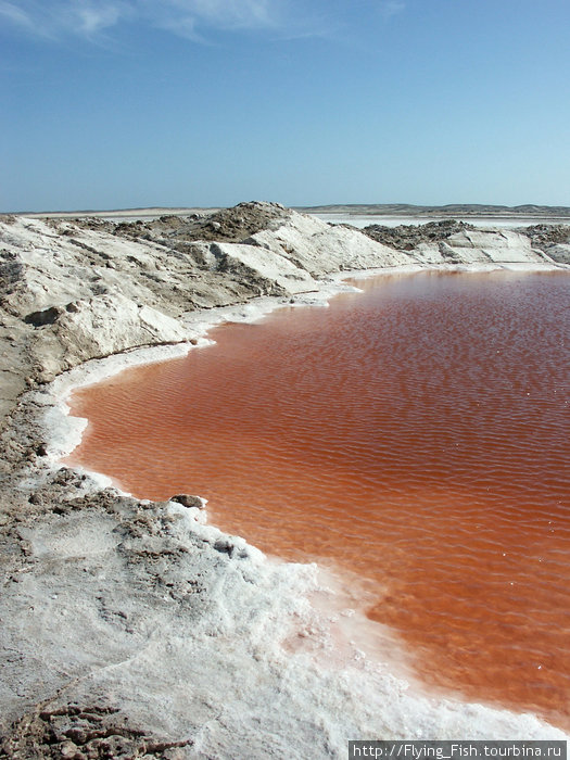 Марганцевые соленые озера Намибия