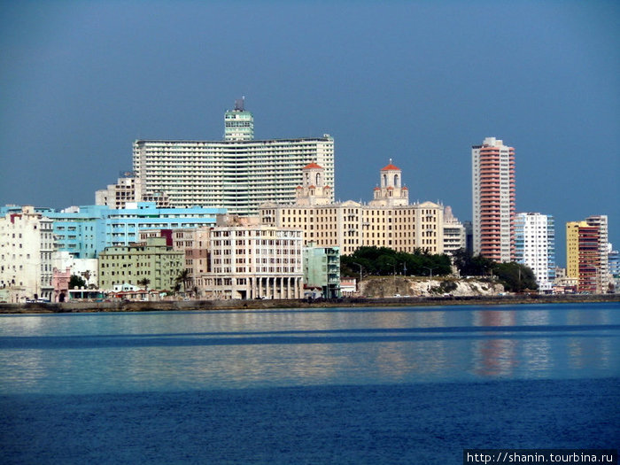 Западная окраина Малекона Гавана, Куба