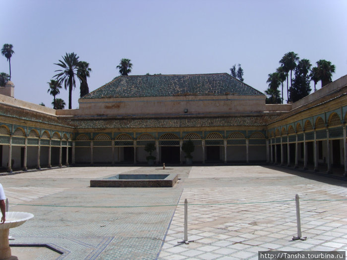 г. Марракеш. Во Дворце Бахия, 19 век. Внутренний двор Марокко