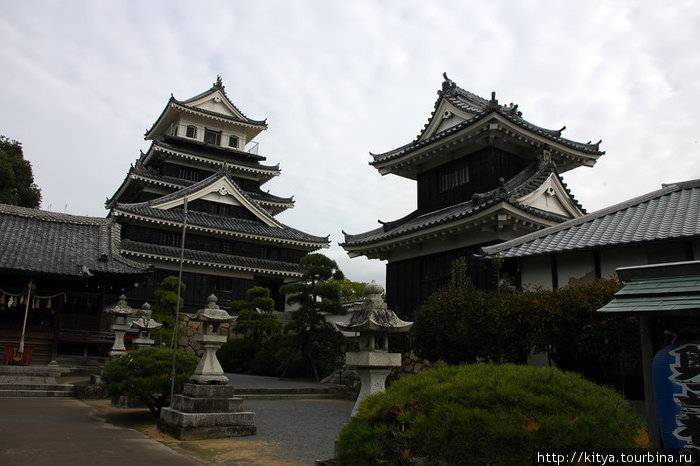 Замок Накацу Накацу, Япония