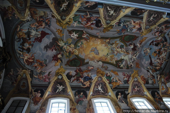 Росписи потолков позавидовали бы даже храмы Ватикана Любляна, Словения