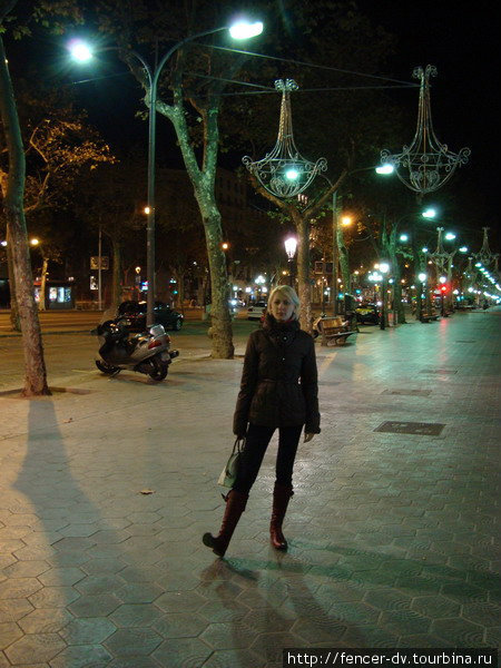 По ночной столице Каталонии Барселона, Испания