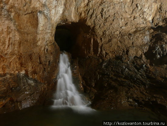 Подземный водопад. Самчхок, Республика Корея