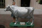 Персонажи Cow Parade: корова перфорированная,...