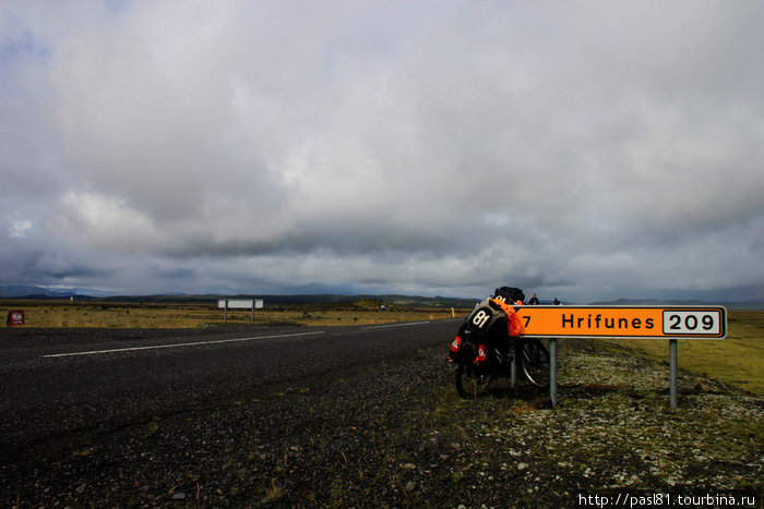 А вот и развилка. Здесь мы решили двигаться дальше на восток... Южная Исландия, Исландия