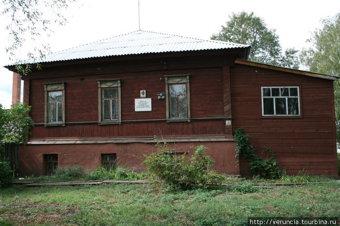 Библиотека, открытая в Ардатове отцом В.И.Ленина. Ардатов, Россия