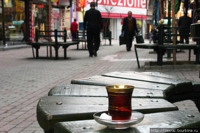 Вкус чаю добавляет форма стакана Бурса, Турция