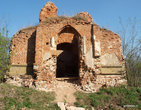 Руины часовни — усыпальницы Кожиных