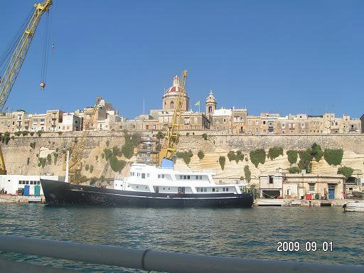 В порту Остров Мальта, Мальта