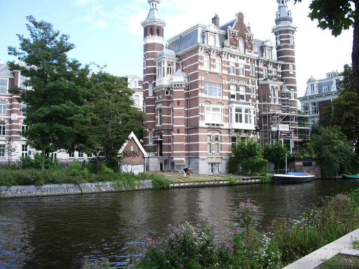 Цветы и каналы Амстердама Амстердам, Нидерланды