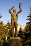 Памятник Дегтярева С.А.