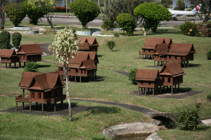 тайские домики в миниатюре Паттайя, Таиланд