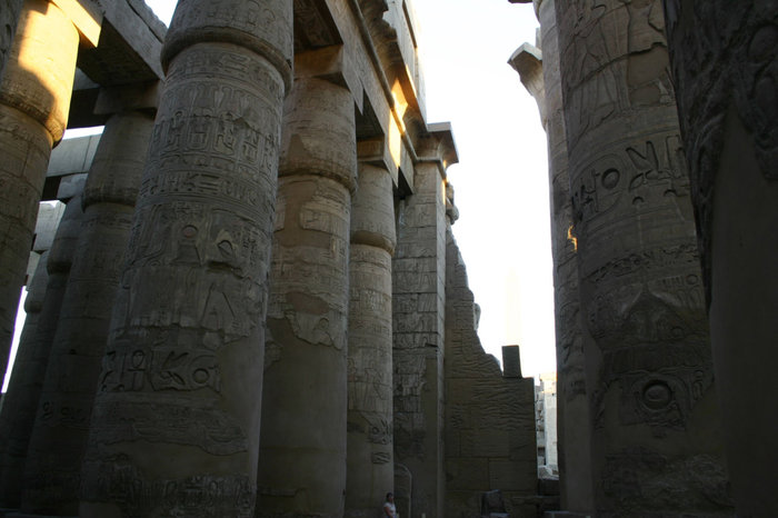 колоннада Карнакского храма