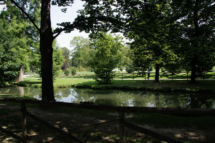 парк у замка Сфорца Милан, Италия