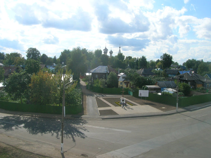 Вид с моста на Ипатьевскую слободу Кострома, Россия