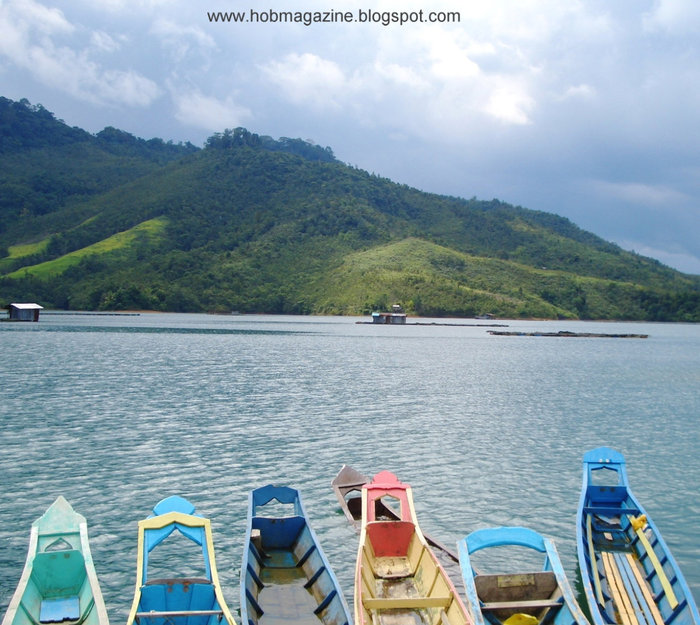 Motosikal Diary: озеро Батанг Ай Штат Саравак, Малайзия