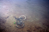 затонувший велосипед