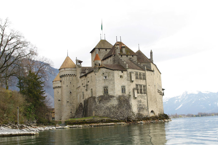 С земли, он уже выглядит как царская резиденция Монтрё, Швейцария