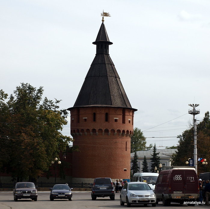 Спасская башня кремля. Тула, Россия