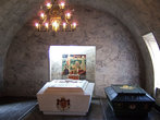 В замковой часовне похоронены норвежские монархи: король Сигурд I, король Хокон V, королева Ефимия, король Хокон VII, королева Мод, король Олав V и кронпринцесса Марта.
