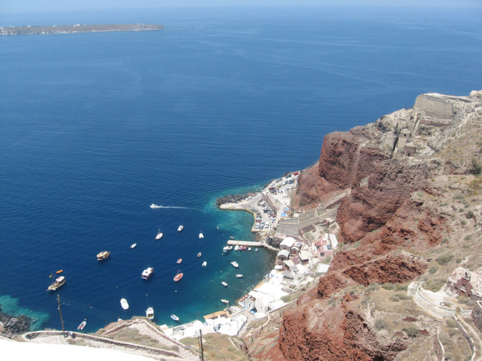 Санторинская кальдерра — одна из самых больших в мире Фира, остров Санторини, Греция