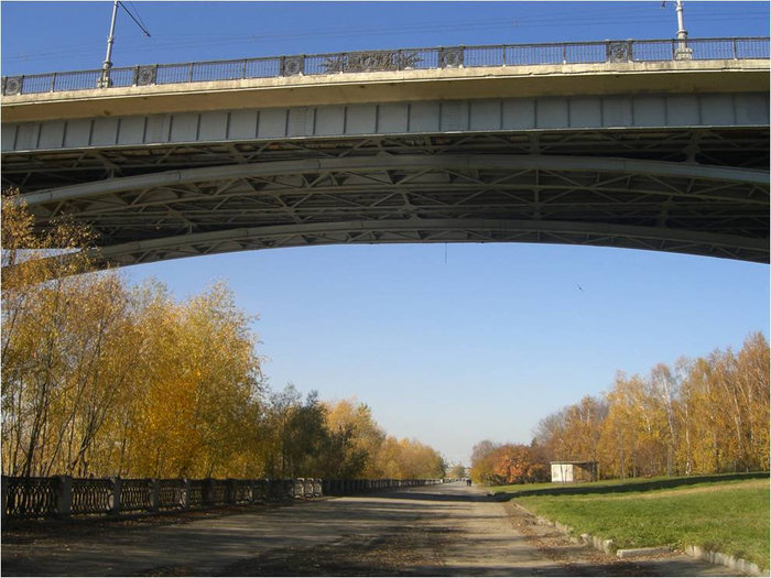 Под мостом Новосибирск, Россия