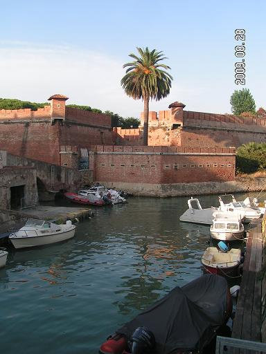 Нестрашная крепость Ливорно, Италия