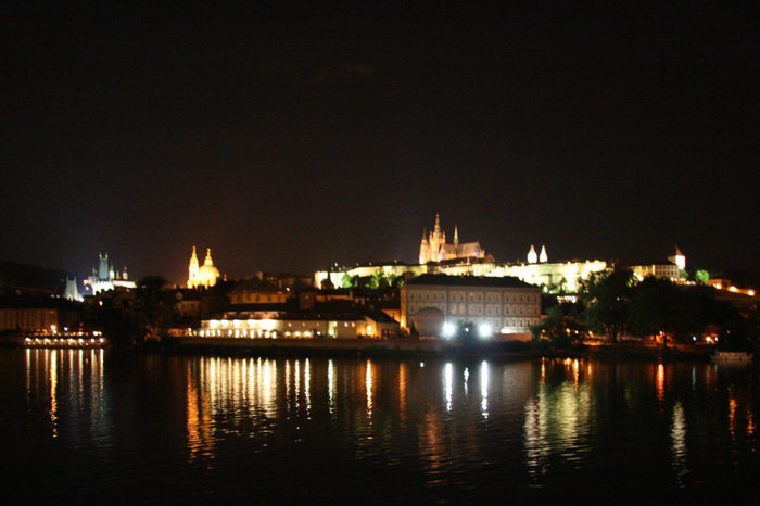 ночная Влтава и собор Святого Вита Прага, Чехия