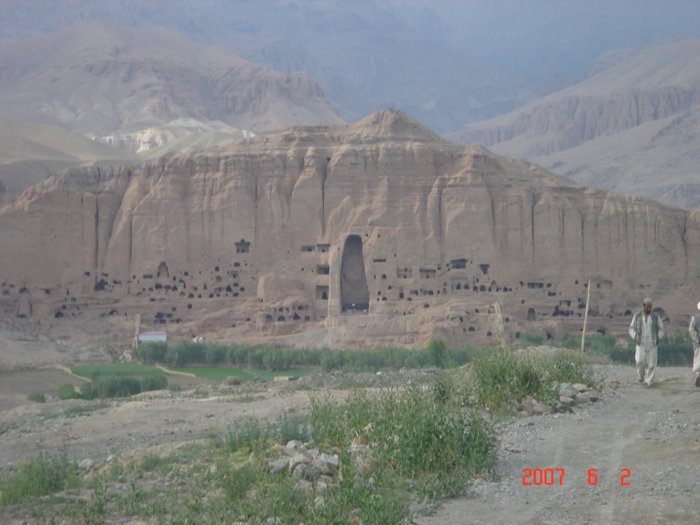 Вид на статуи. Бамиан, Афганистан