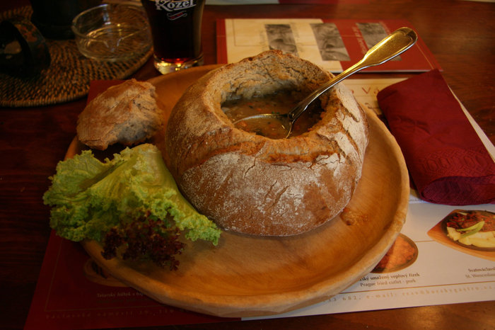 суп в хлебе Прага, Чехия