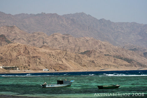 рыболовецкие лодки Дахаб, Египет