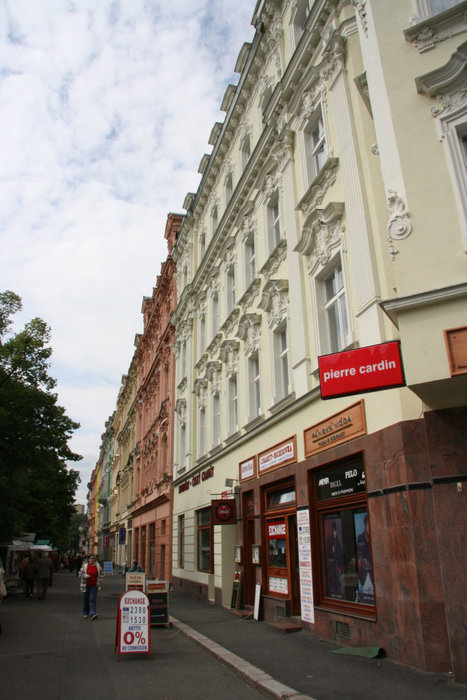 магазины и сувенирные лавочки Карловы Вары, Чехия