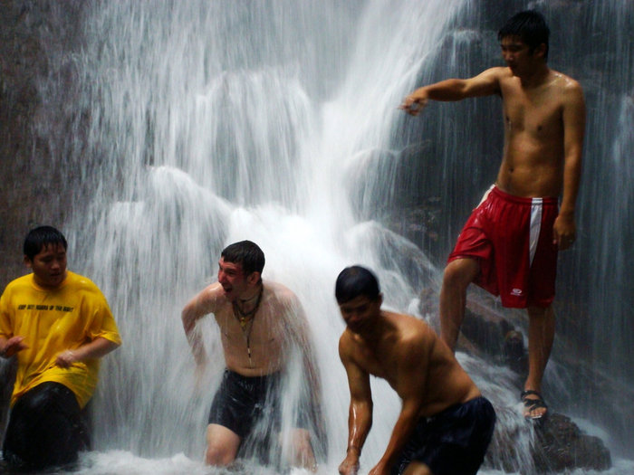 Motosikal Diary: поход к семи водопадам Штат Саравак, Малайзия