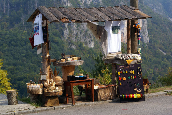 Сувениры у моста через каньон Тара Область Жабляк, Черногория